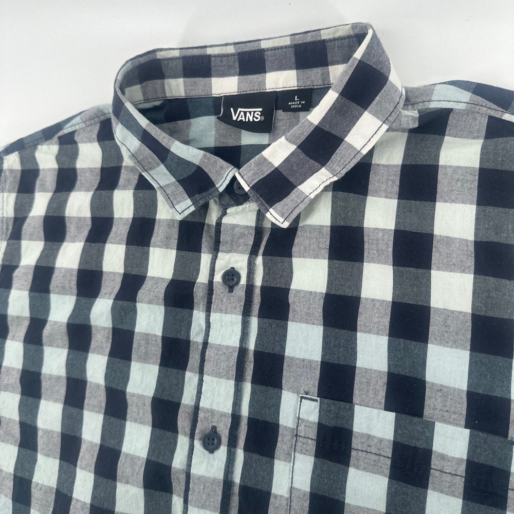 Vans Short Sleeve Button Down Shirt Mens Large Black Blue Plaid Gingham Skater